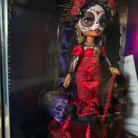 Rainbow High™ 2022 Celebration Edition Día De Los Muertos - New - Picture 5 of 16